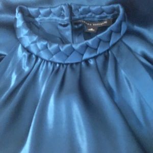 Banana Republic Silk Top in Teal size 6